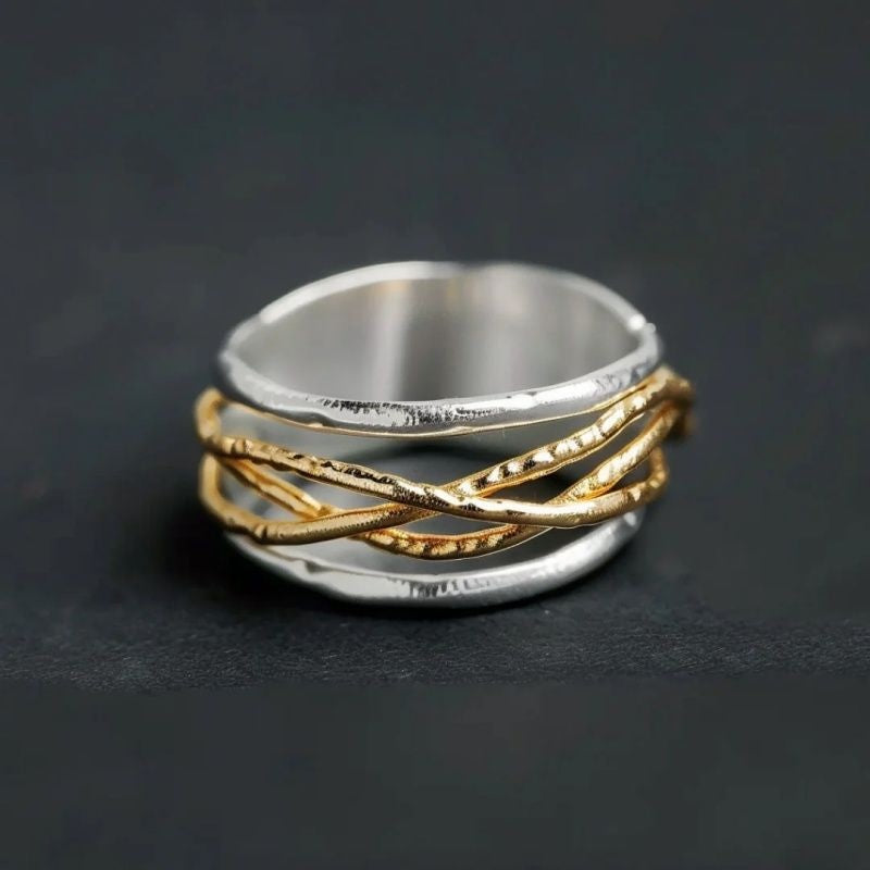 Commuter All-Match Contrasting Gold And Silver Twisted Ring