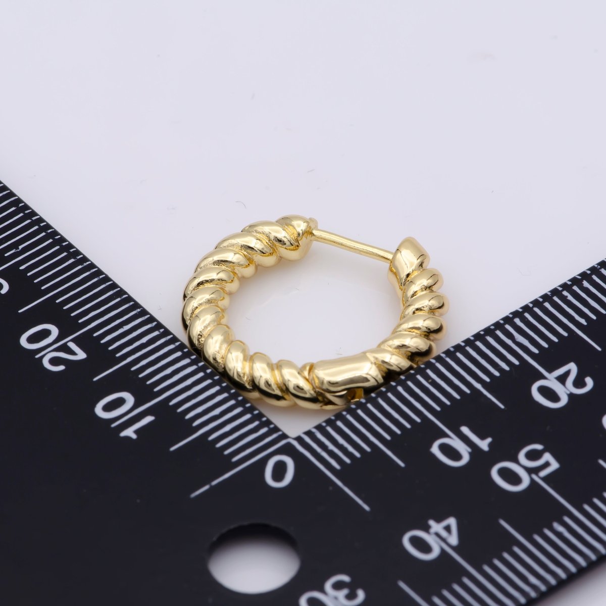 Croissant Earring - Chunky Twist Hoop Earring Gold - 14K Gold Fill Hoop - Oval Gold Hoop - Gold Fill Chunky Hoop - Twisted Earrings - Gift AE-802