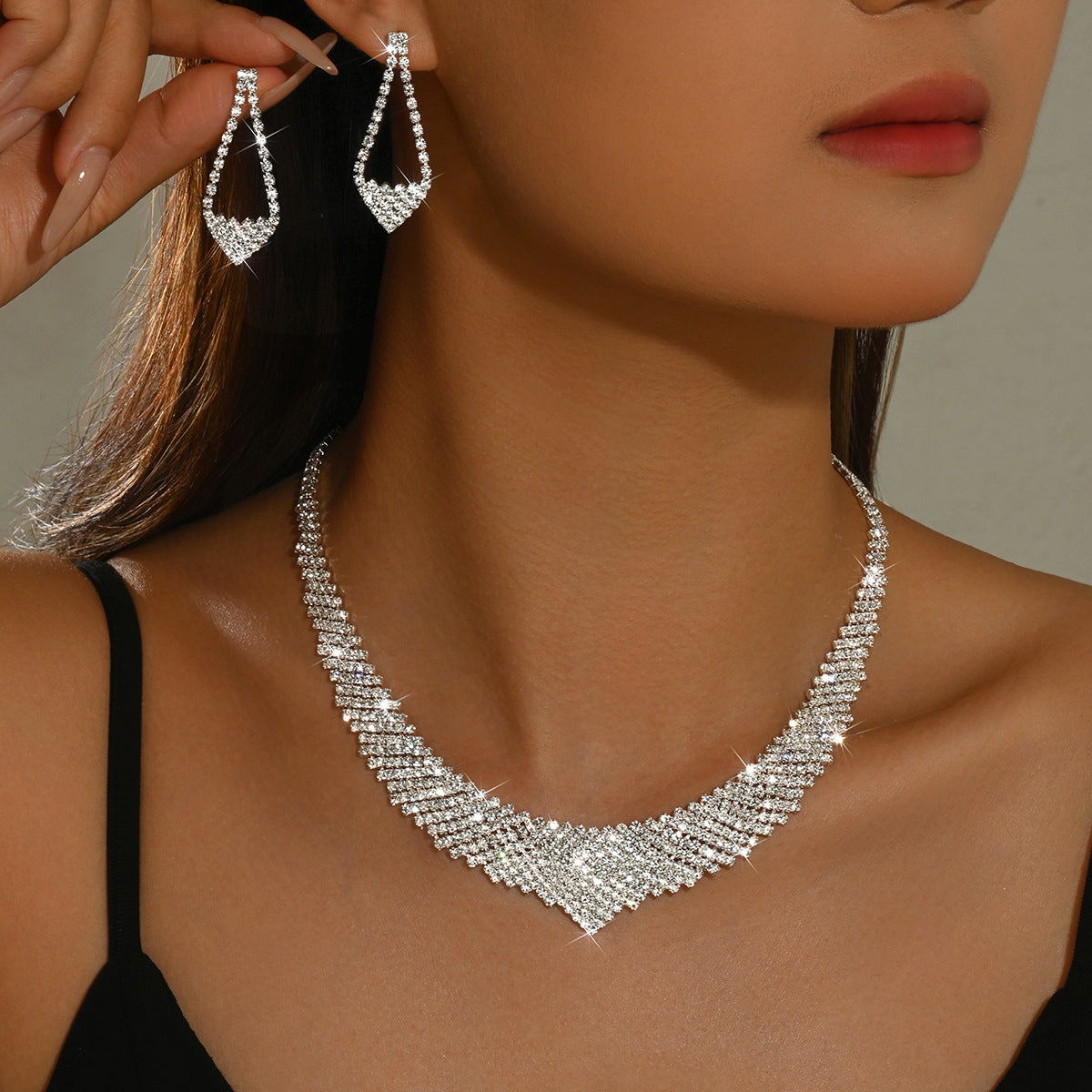 Womens Glamorous Bridal 2 Pcs Rhinestone Set,Gold Tone V Shape Necklace And Hollow Diamond Shape Dangle Earrings For Wedding Party Wear