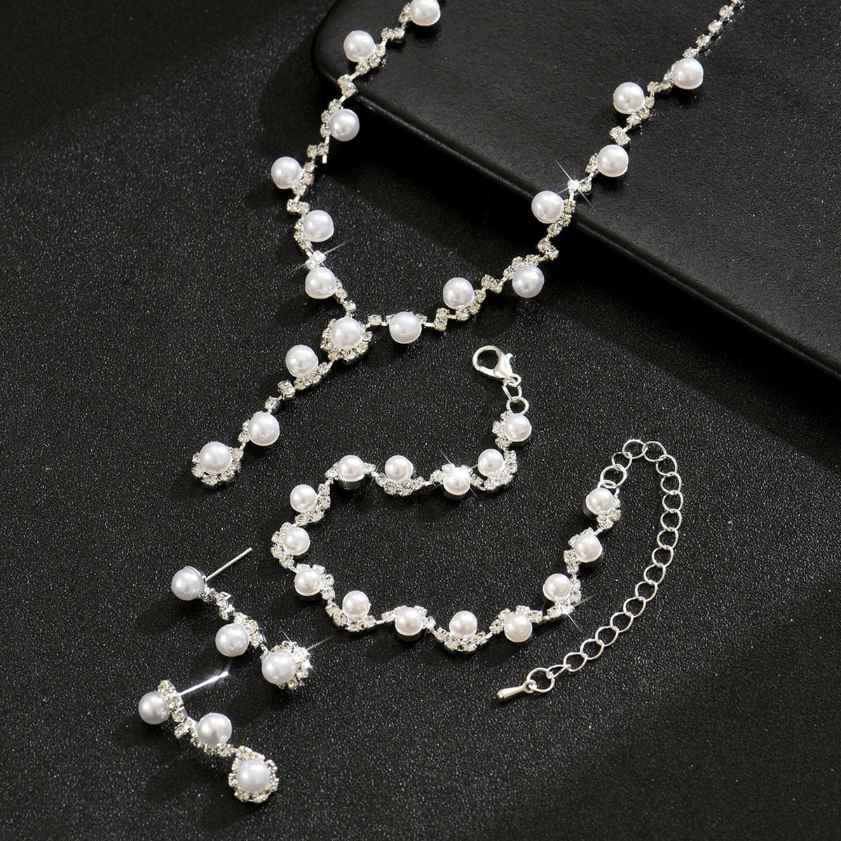Women 3 Pcs Rhinestone Pearl Jewelry Set,Choker Necklace Dangle Earrings Bracelet,Elegant Costume Accessories For Dinner Party Evening Dress Occasion