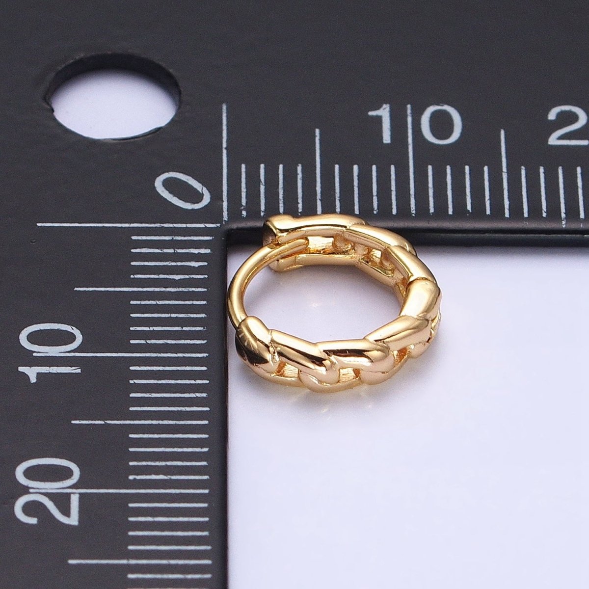 Dainty Gold Curb Link Chain Earring Minimalist Huggie Earring for Everyday Use AB666