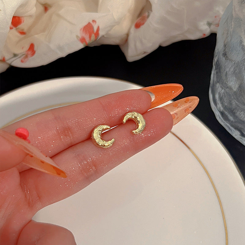 Niche Stylish Gold Plated Heart Studs Ins Hot Sale Everyday Wear Women Ear Jewelry