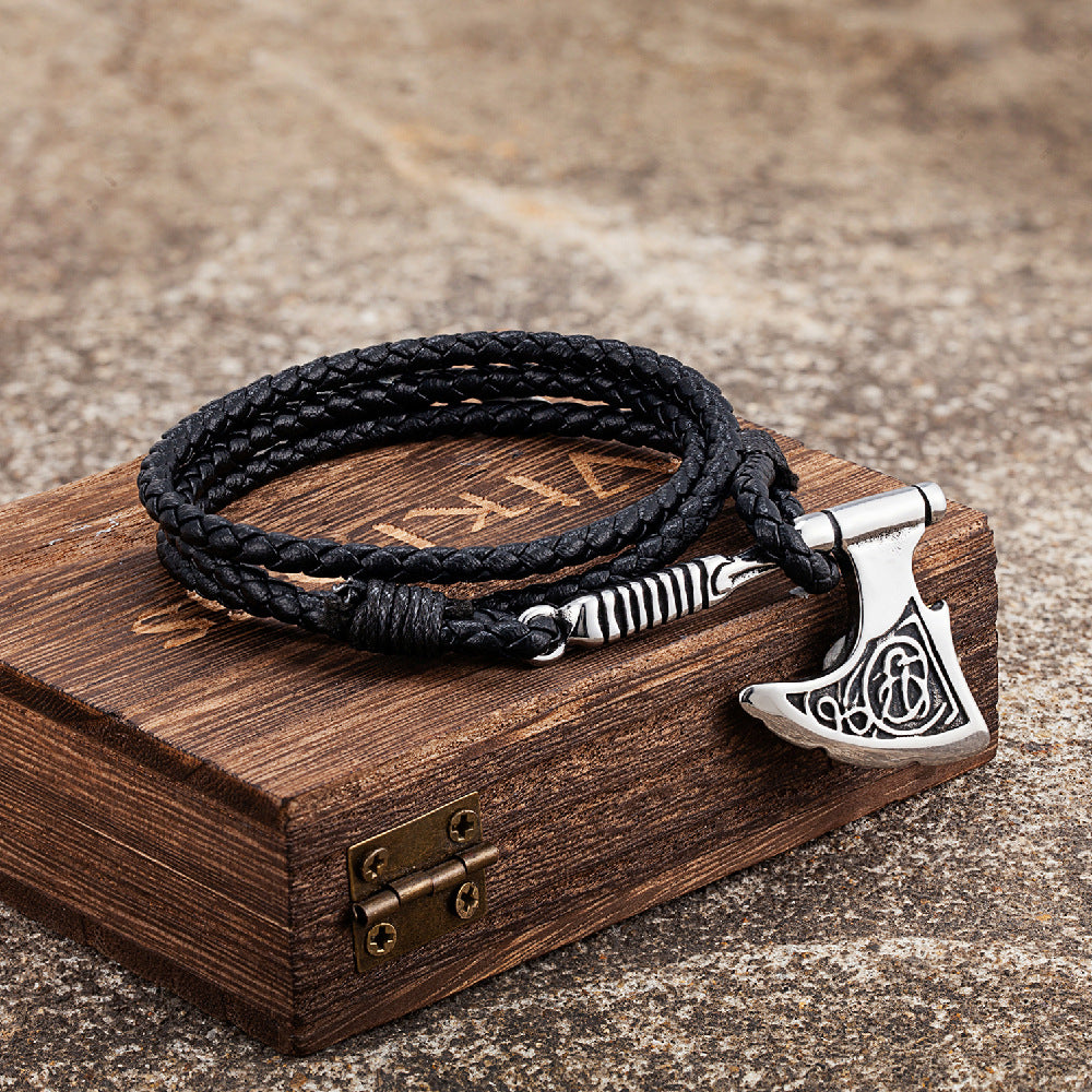 Fashionable And Versatile Leather Rope Bracelet With A Genuine Leather And Stainless Steel Axe Pendant