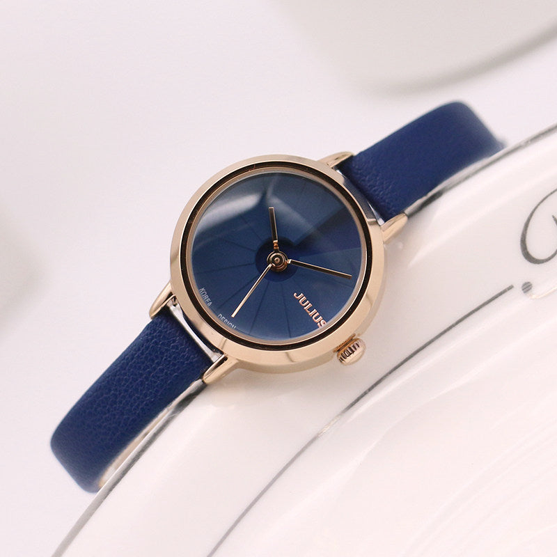 Retro Artistic Style Genuine Leather Thin Strap Compact Casual Round Quartz Watch