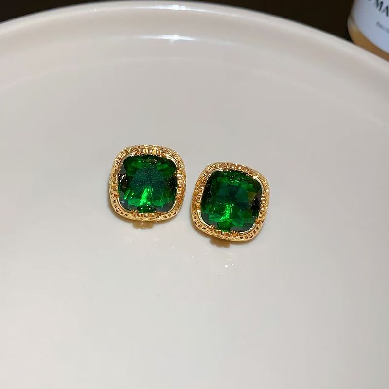 Silver Post Emerald Stud Earrings, Light Luxury Niche Unique Design, 2026 Hot Elegant Ear Jewelry