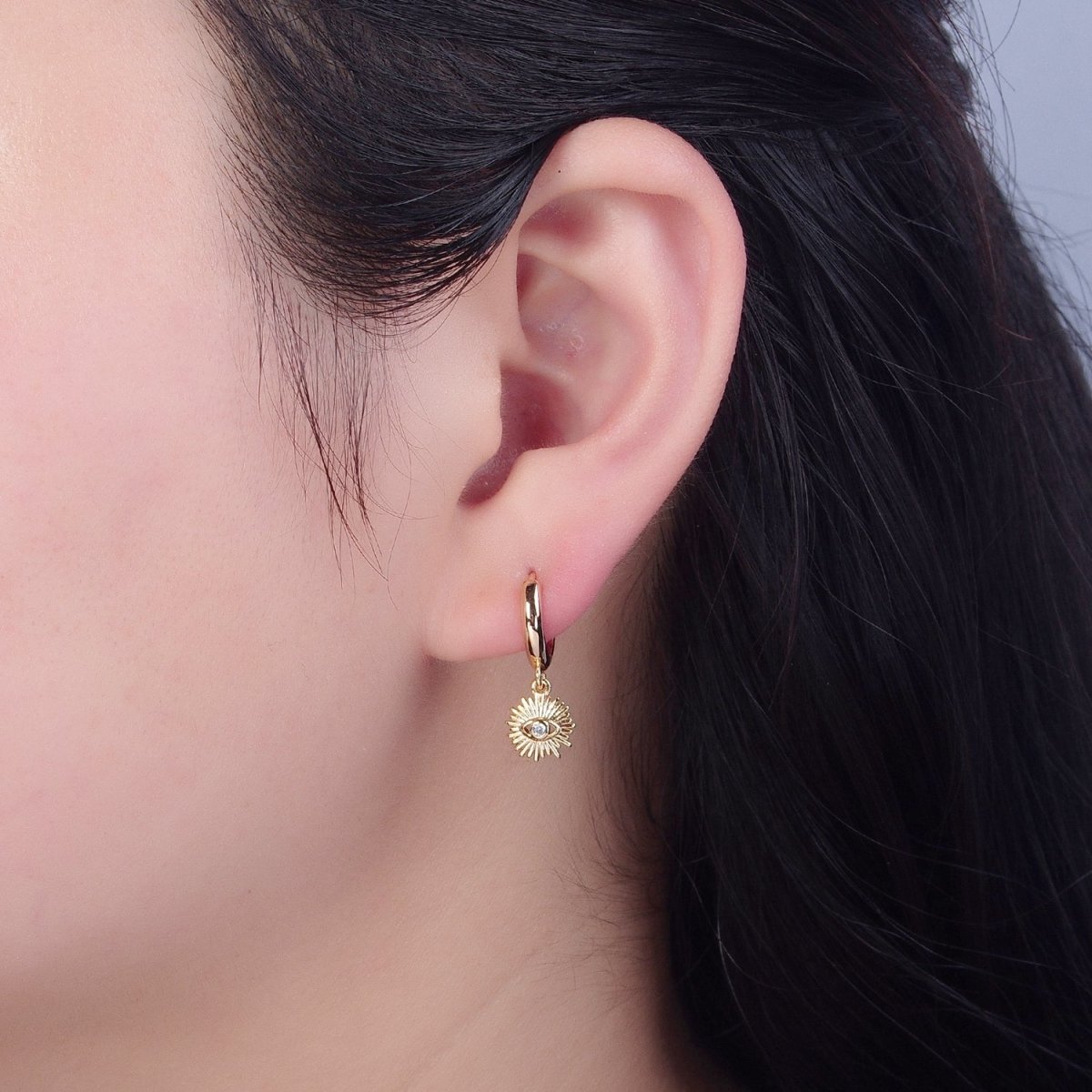 Evil Eye Huggie Earring, Guidance & Protection Gold Eye Earring Spiritual Jewelry, Boho Jewelry, Minimalist Earrings V-443