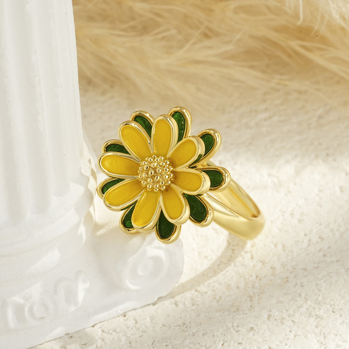Rotatable Flower-shaped Gold-plated Ring