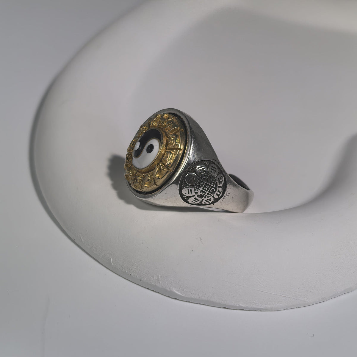 Rotatable Zodiac Bagua Ring Ethnic Style Creative Ring Jewelry Inlaid With Ancient Artistic Retro Design