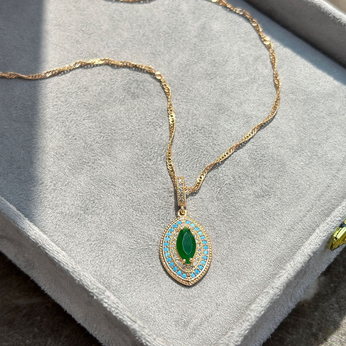 Emerald-Zircon Vintage Earrings And Ring Jewelry Set