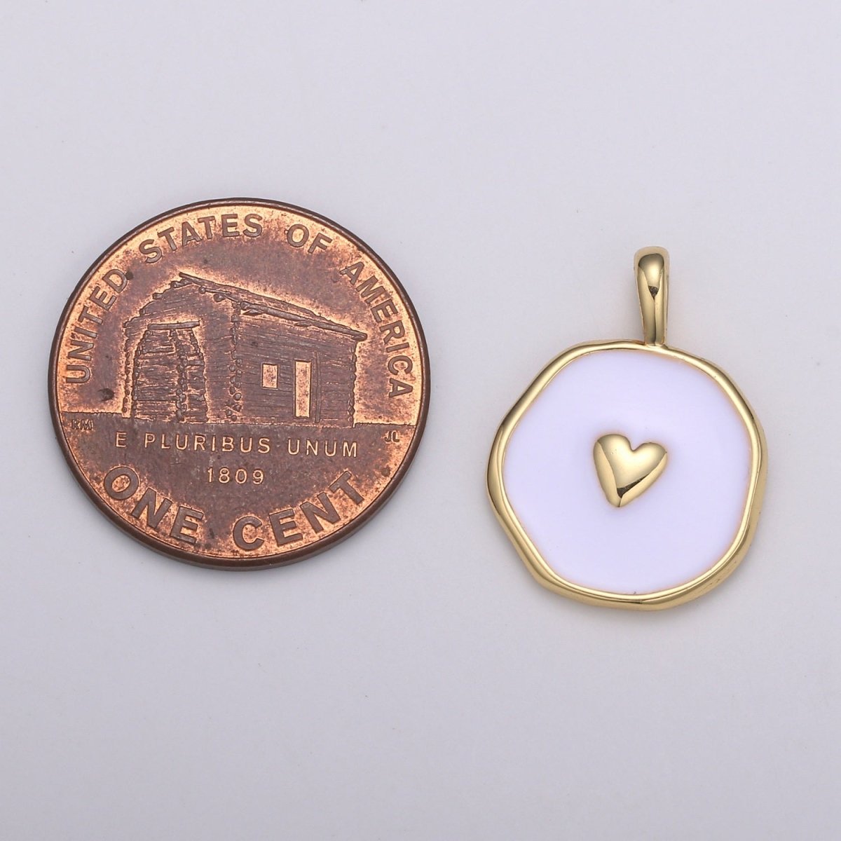 Gold White Enamel Heart Charms, Golden Heart charm in Round Disc Charm Medallion for Necklace, Paint my Heart DIY craft E-189