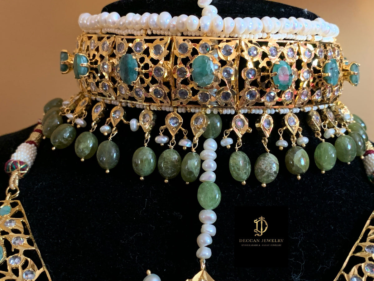 INSIA BRIDAL SET IN EMERALDS WITH FRESH WATER PEARLS ( SHIPS IN 4 WEEKS )
