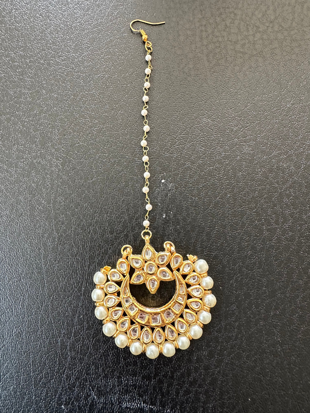 DJTK113  kundan meenakari tika  (READY TO SHIP  )