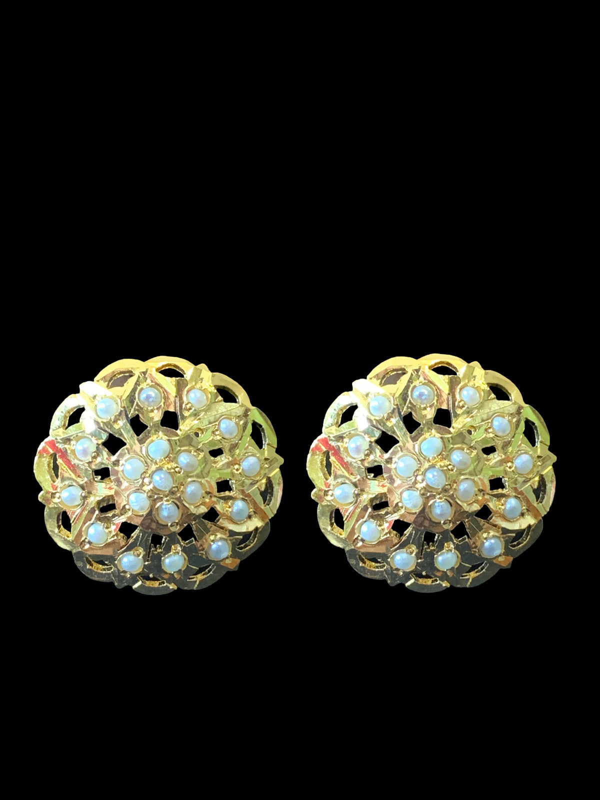 Gold plated silver pendant in fresh water pearls ( SHIPS IN 5 WEEKS  )