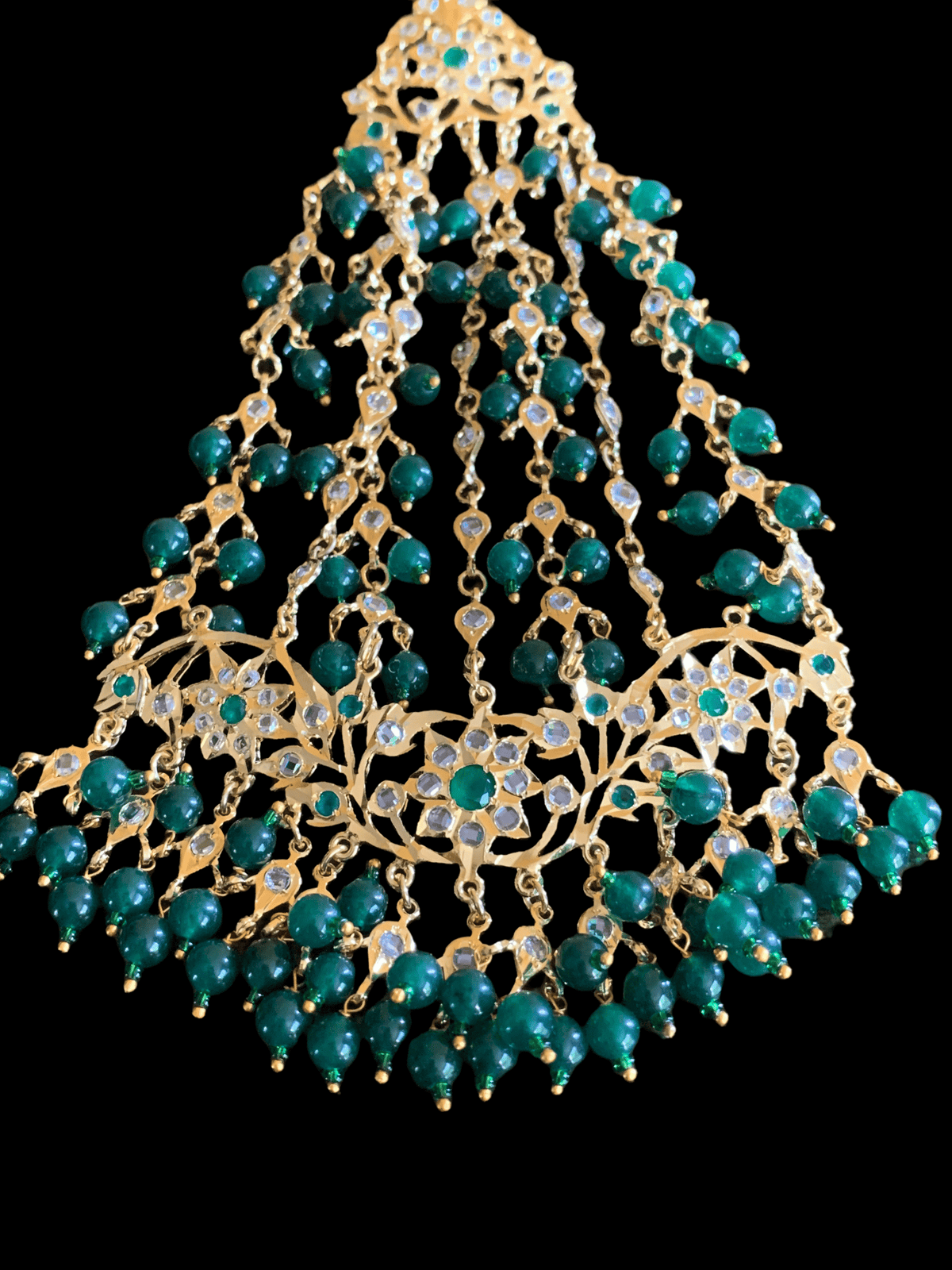JTK14 Hira Jhoomar tika in green ( emeralds ) ( SHIPS IN 4 WEEKS )
