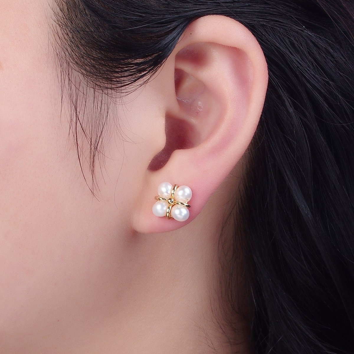 Mini Four Pearl Stud Earring for Minimalist Jewelry V-375