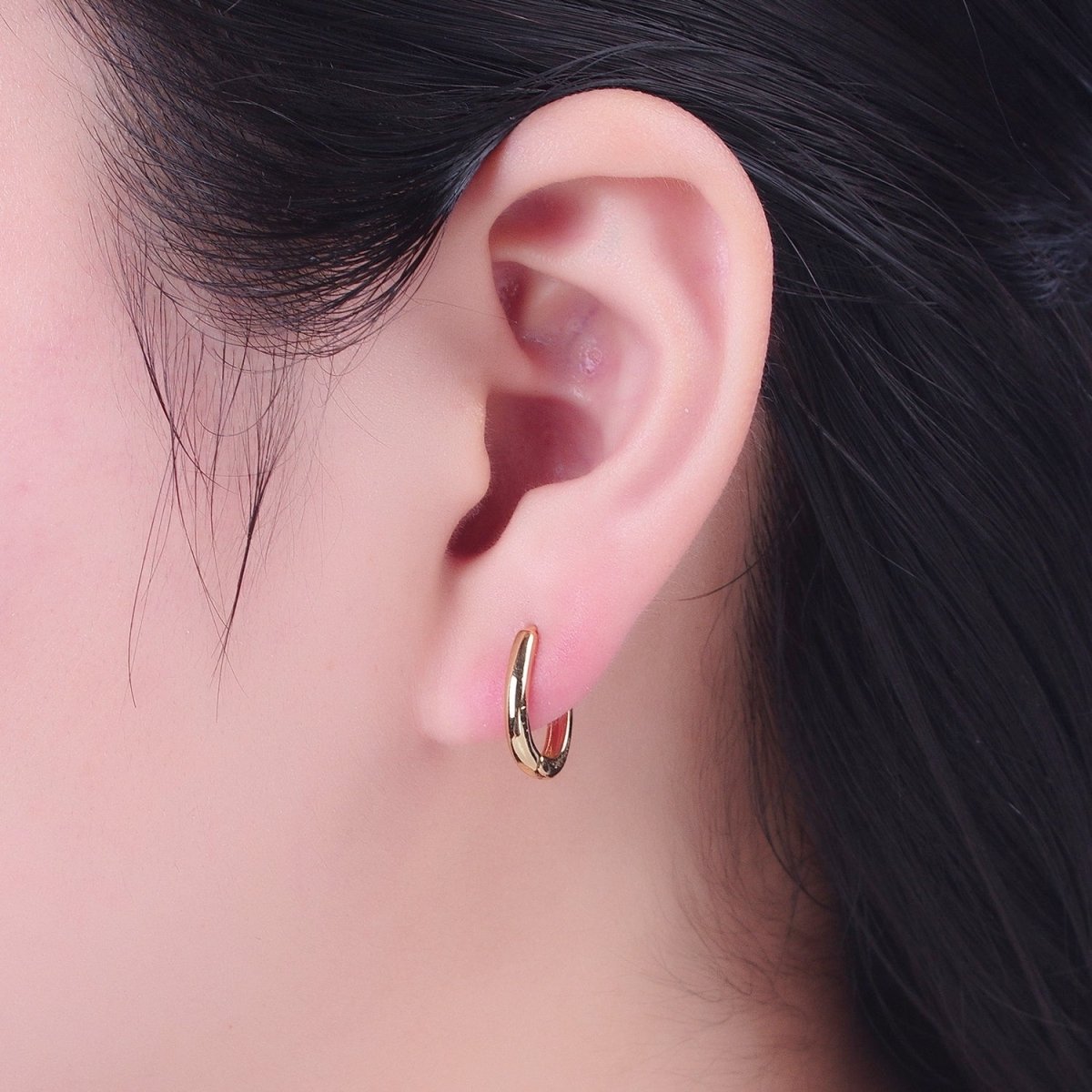 Minimalist Gold Oval U Shaped Huggie Oblong Hoops Earrings | P-304