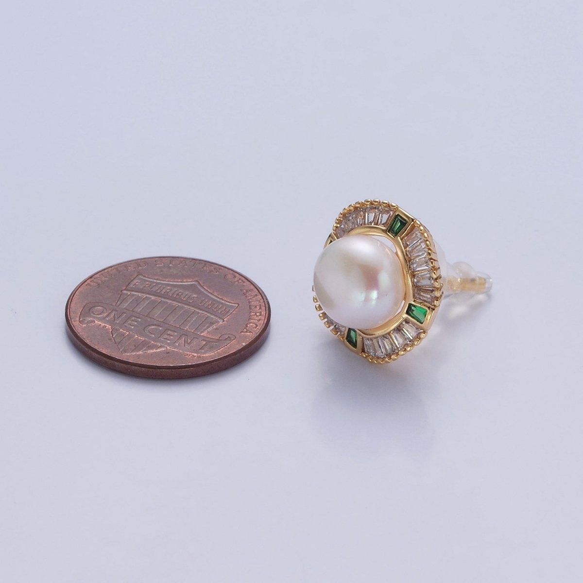 Round White Pearl Stud Earring with Gold Green Baguette Round Earring for Wedding Jewelry V-393