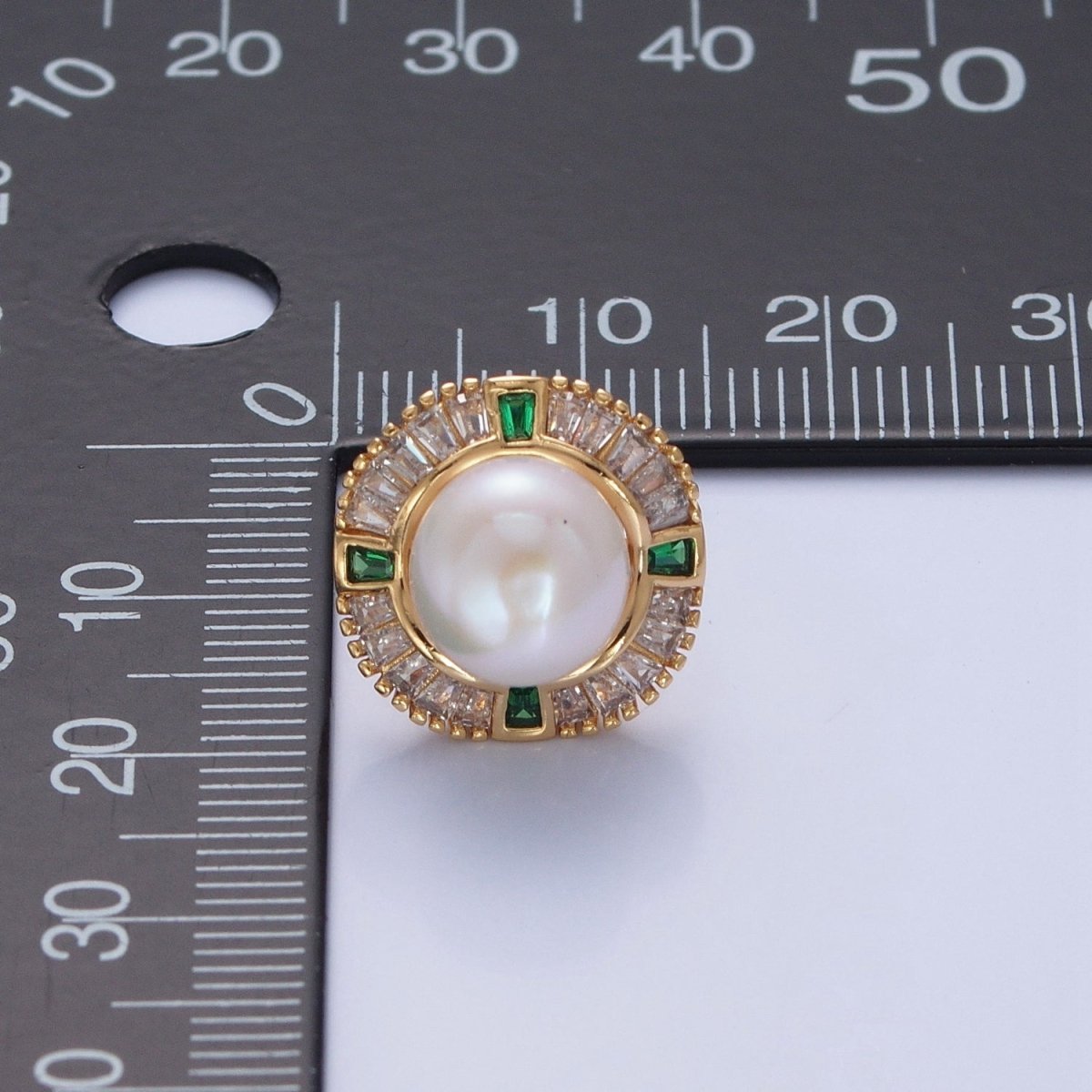 Round White Pearl Stud Earring with Gold Green Baguette Round Earring for Wedding Jewelry V-393