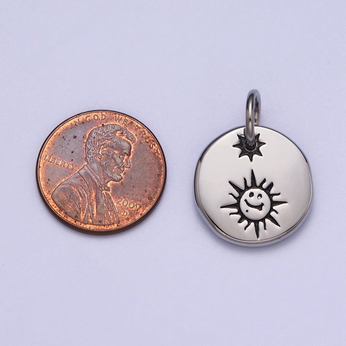 Stainless Steel Celestial Smiley Face Sunshine Star Round Charm  P-615