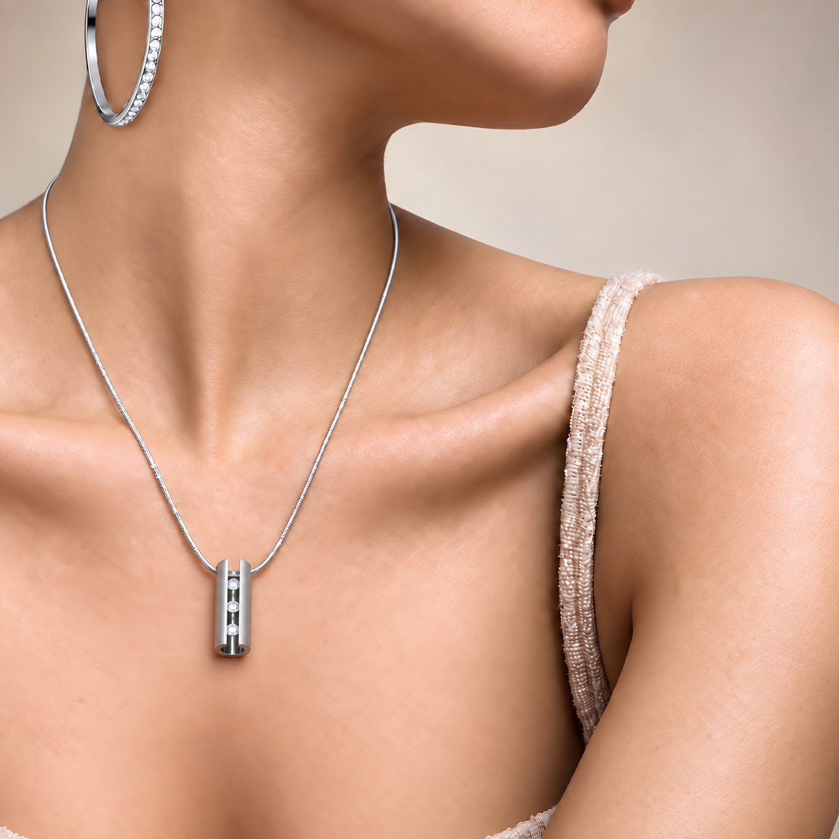 PT333W B.Tiff Hollowed Short Stick Pendant