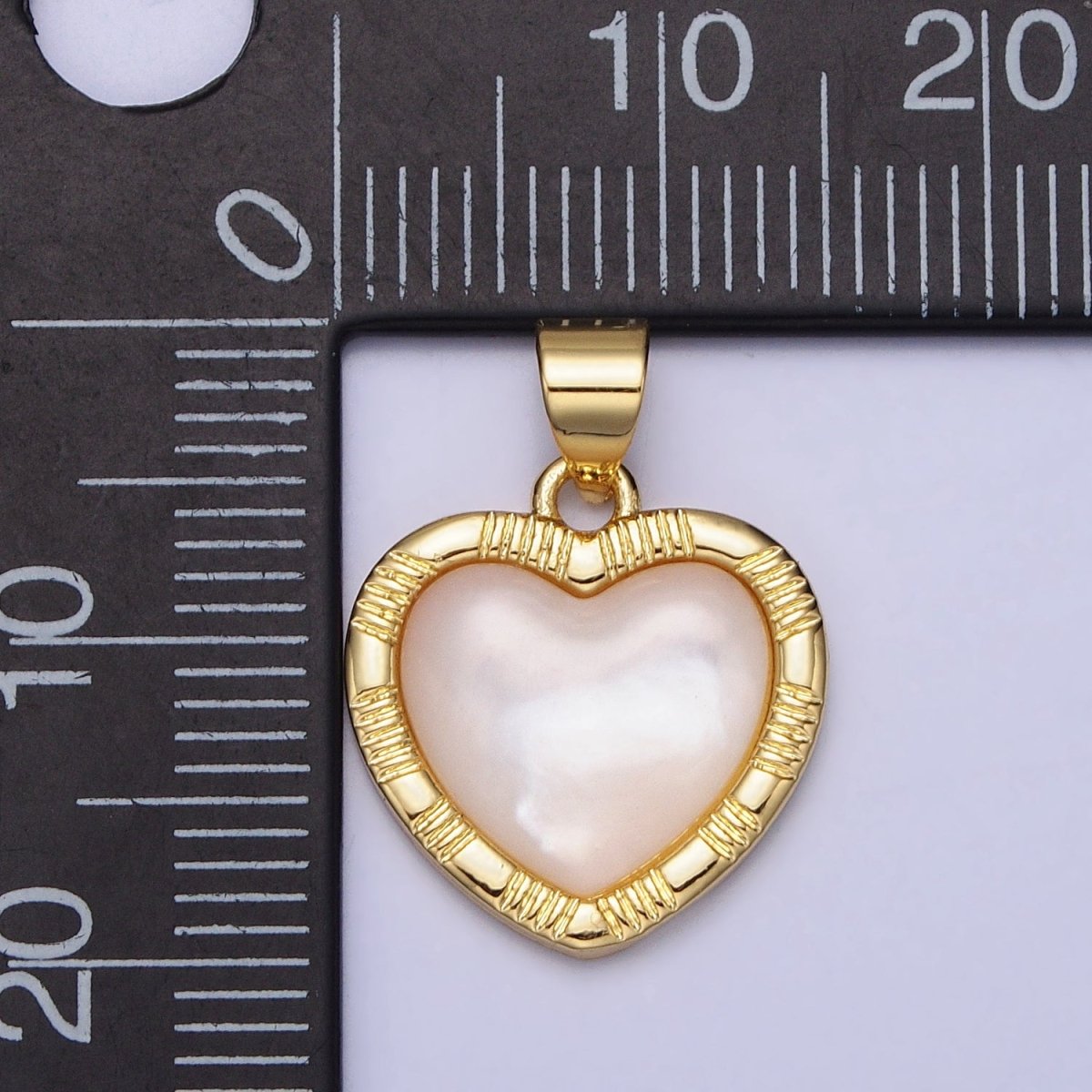 White Shell Pearl Heart Valentine Line Textured Minimalist Gold Pendant | AA152